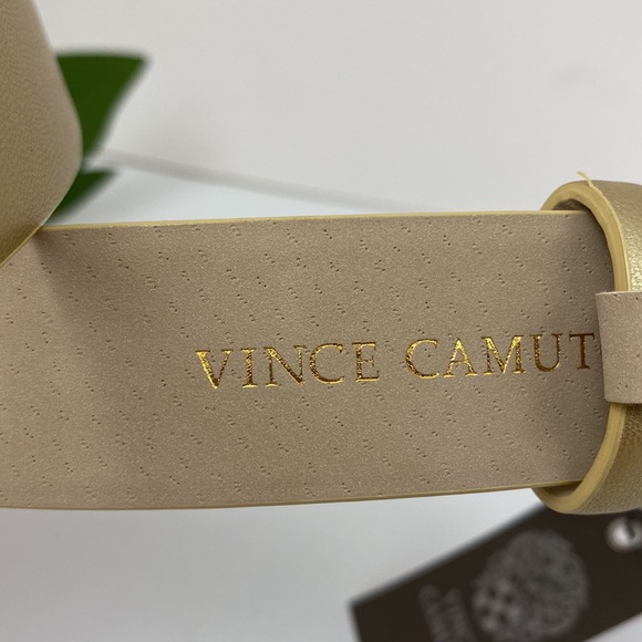 Vince Camuto gold belt with pearl and rhinestone accents on gold buckle NWT! - Picture 4 of 9